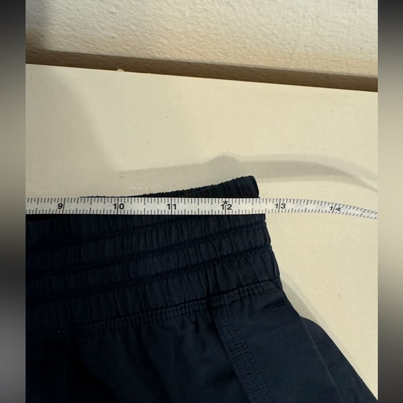 Lululemon Wanderer Cropped Jogger - Picture 5 of 10